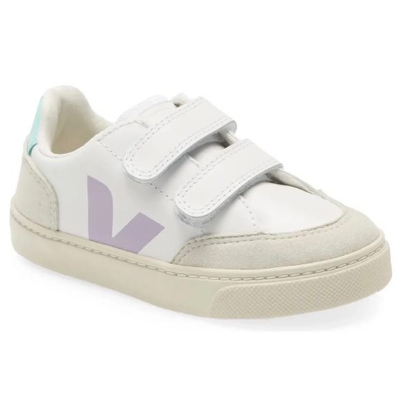 NIB Veja toddler sneaker - Picture 1 of 9